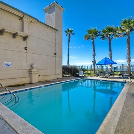 Oceanfront, Luxury Remodel, Pool, Walk To Dining Villa